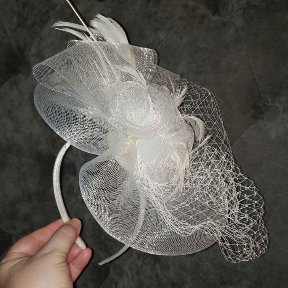 White Fascinator